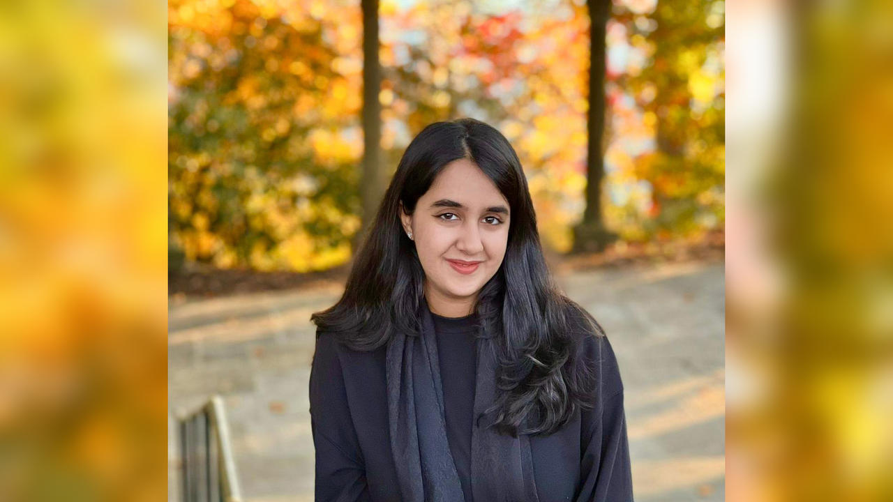 Nuzaina Khan ’23.  