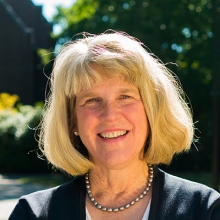 Alumnae Career Advisor and Interim Advisor for Consulting Dana Keep